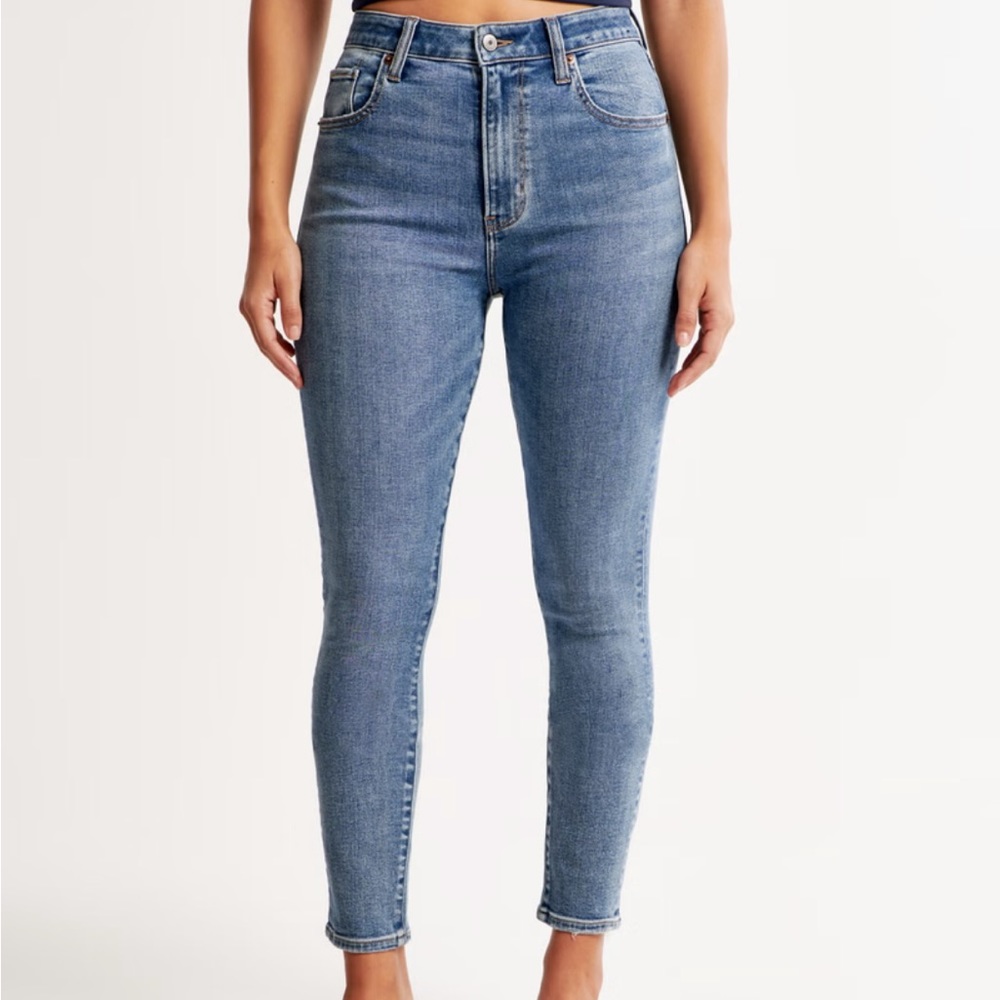 A&F - Curve Love The Super Skinny Ankle High Rise Size 25/0R